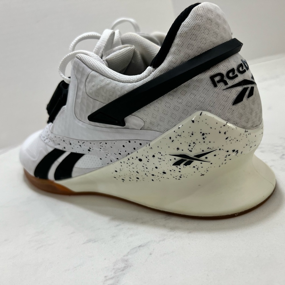 🚨‼️SOLD ‼️🚨Reebok training White Sneakers with Black and Brown Accents - Picture 2 of 13
